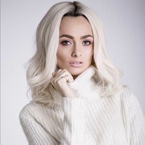 Bellami synthetic Leyla wig 18inch body wave